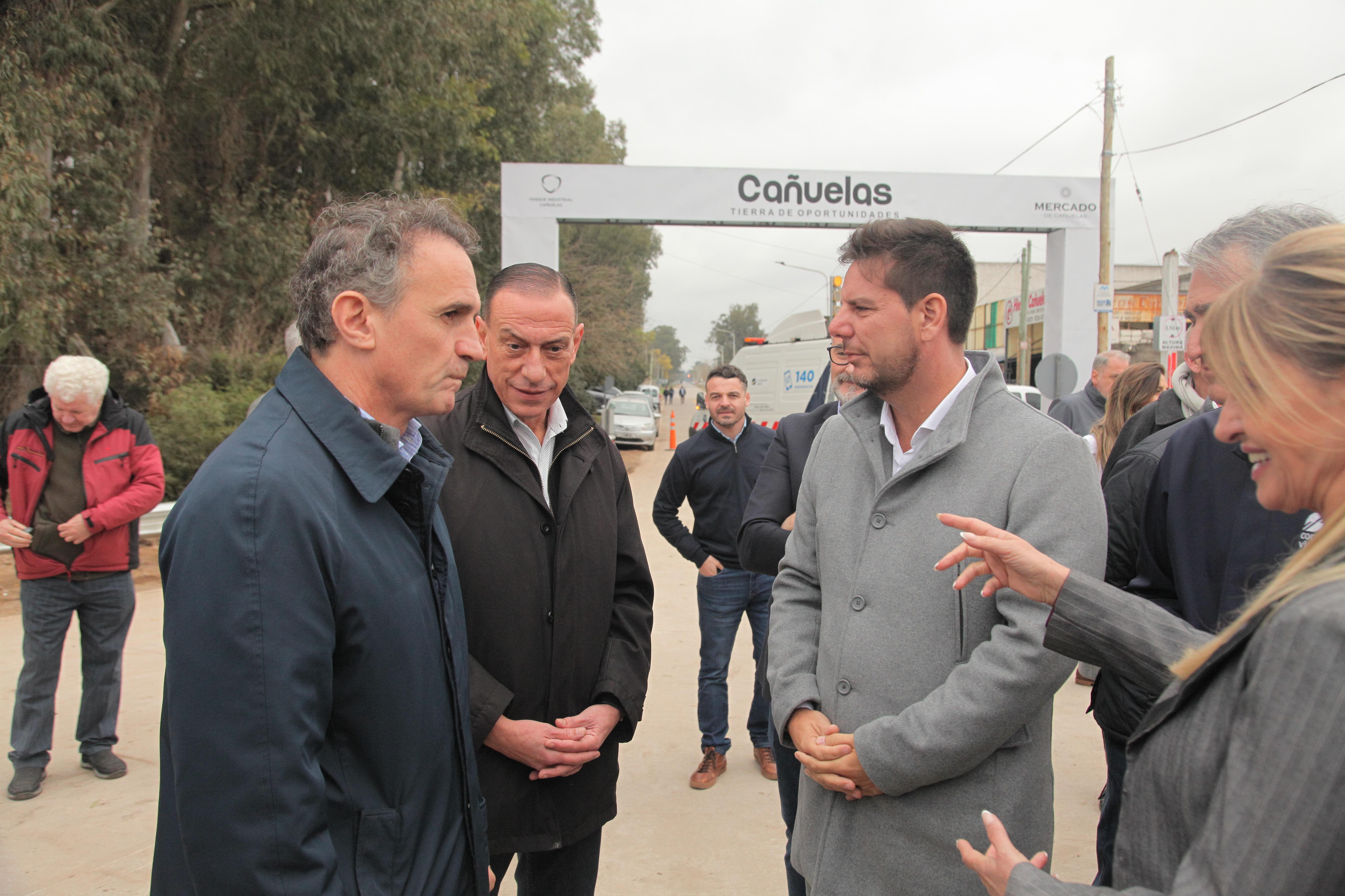 Atanasof junto con Katopodis, Arrieta y Fassi.